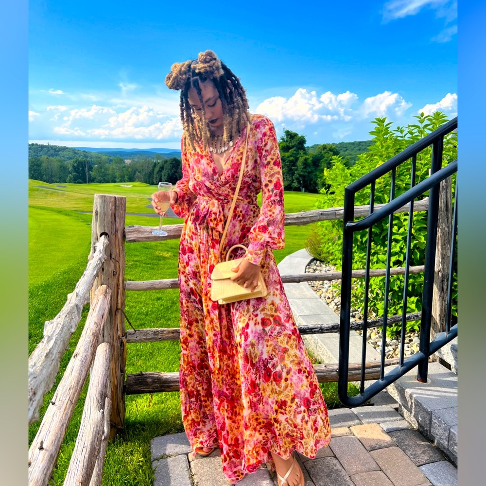 Floral dress, Size M, slightly torn, corset not included